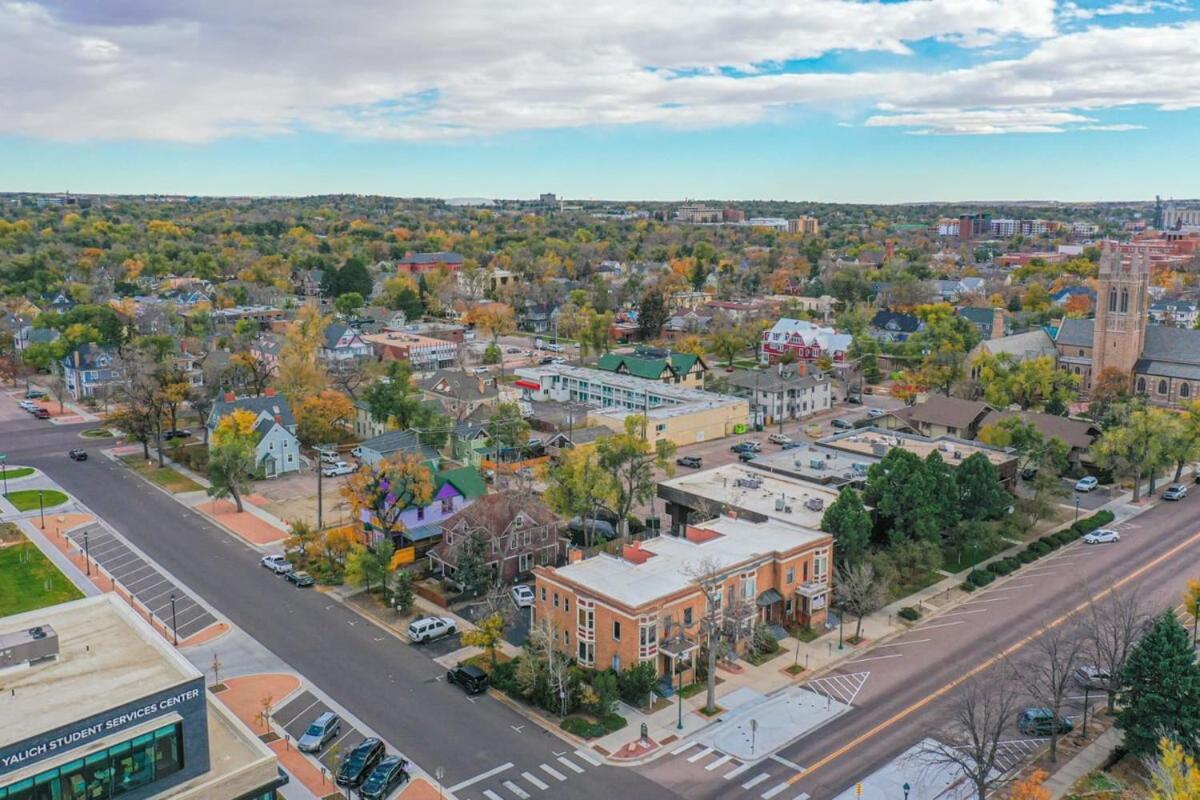 Tiger Lair Walk To Cc Historic Downtown Cos 4Br Villa Colorado Springs Exterior photo