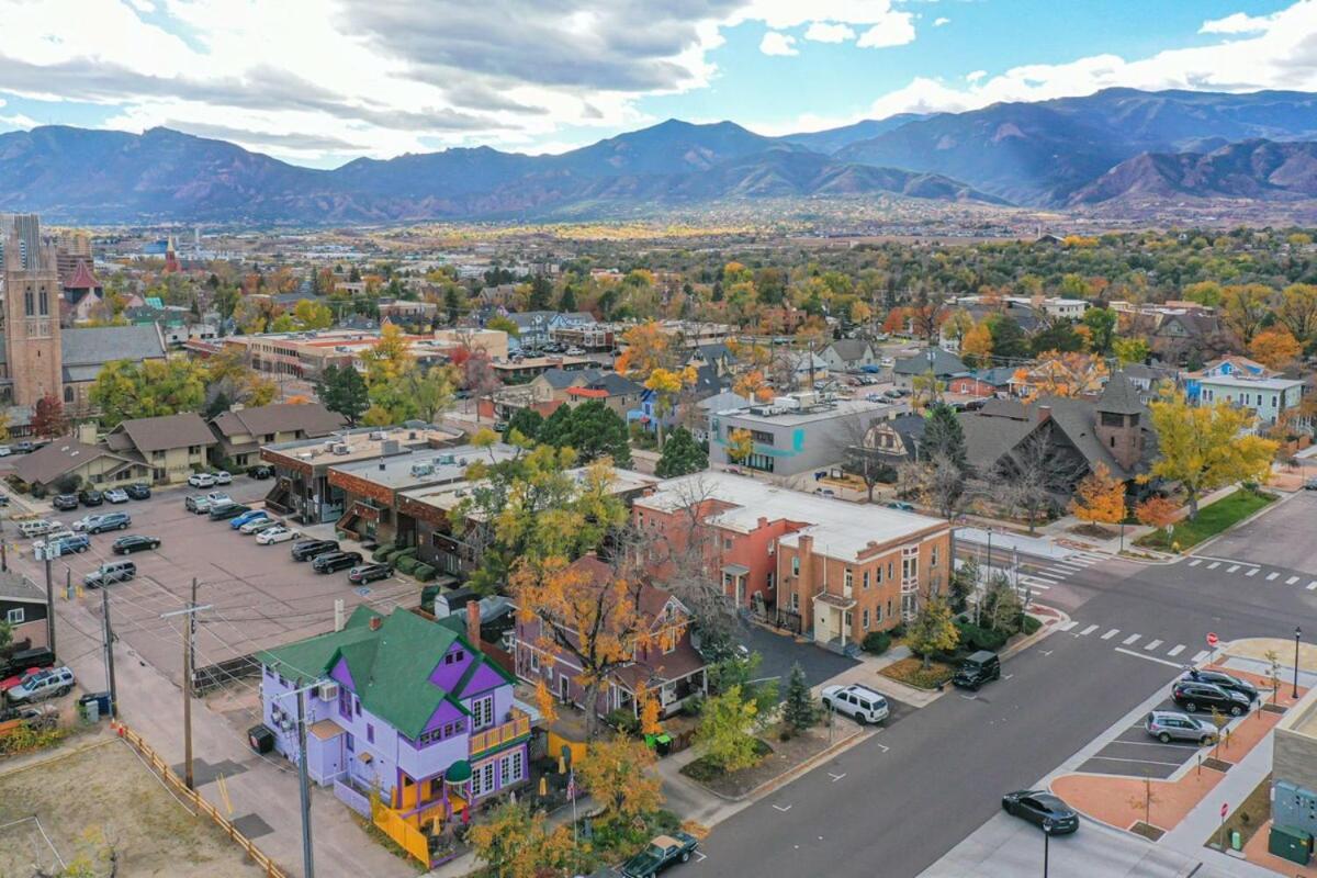 Tiger Lair Walk To Cc Historic Downtown Cos 4Br Villa Colorado Springs Exterior photo