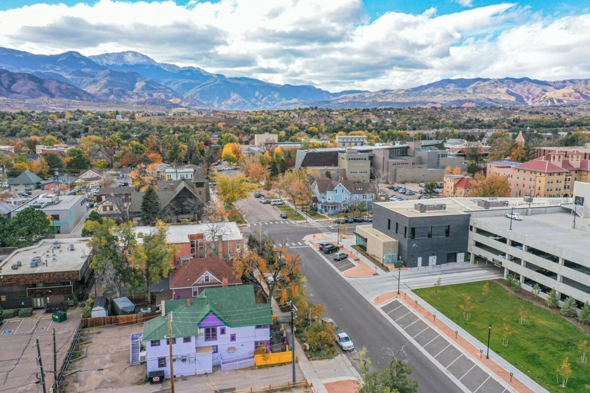 Tiger Lair Walk To Cc Historic Downtown Cos 4Br Villa Colorado Springs Exterior photo